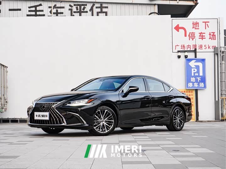 Lexus ES 2022 300h Premium Edition - ავტომობილი ჩინეთიდან