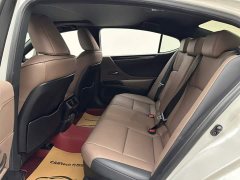 Lexus ES 2022 300h Excellence Edition - ფოტო 9