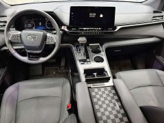 Toyota Sienna 2.5L Hybrid Premium - ფოტო 11