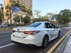 Toyota Camry 2021 Hybrid Luxury - ფოტო 19