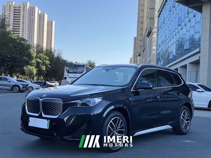 BMW iX1 eDrive25L M Sport Package