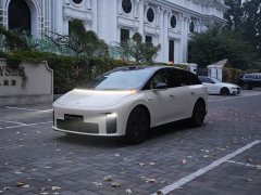 Li Auto i6 2025 Two-Wheel Drive Standard - ფოტო 1
