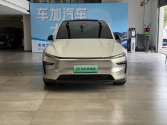 Tesla Model Y L Long Range All-Wheel Drive - ფოტო 2