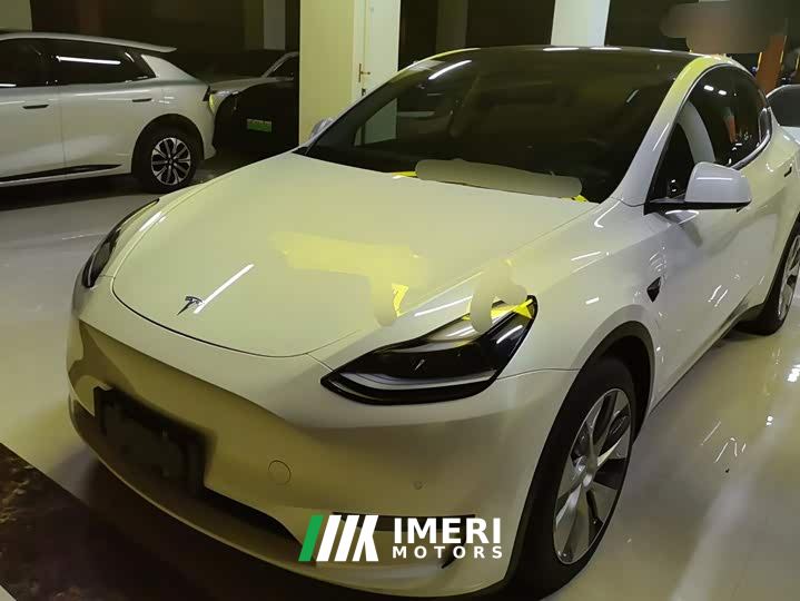 Tesla Model Y Long Range All-Wheel Drive