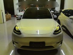 Tesla Model Y Long Range All-Wheel Drive - ფოტო 2