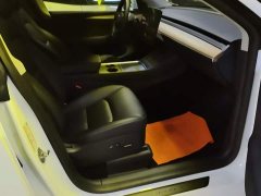 Tesla Model Y Long Range All-Wheel Drive - ფოტო 8