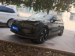 Volvo XC70 Plug-in Hybrid 2026 All-Wheel Drive Extended Range Ultra - ფოტო 1