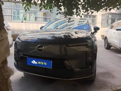 Volvo XC70 Plug-in Hybrid 2026 All-Wheel Drive Extended Range Ultra - ფოტო 2