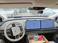 Li Auto i8 Standard Edition - ფოტო 7