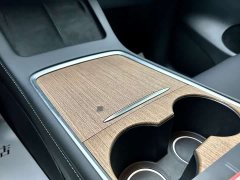 Tesla Model Y Long Range All-Wheel Drive - ფოტო 8