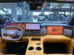 IM Motors Zhiji LS8 52 Max Luxury Six-Seater - ფოტო 13