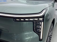 IM Motors Zhiji LS8 52 Max Luxury Six-Seater - ფოტო 5