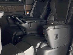Toyota Alphard Hybrid 2.5L Premium Edition - ფოტო 12