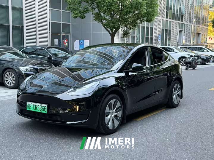 Tesla Model Y Facelift Rear-Wheel Drive