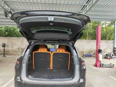 Li Auto i8 Standard Edition - ფოტო 8