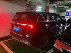 Ford Lingyù 2023 EcoBoost 225 Platinum Leading Edition 7 Seats (2/3/2) - ფოტო 3