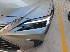 Lexus ES 200 Premium Edition - ფოტო 5