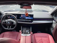 BMW 5 Series 525Li M Sport Package - ფოტო 11