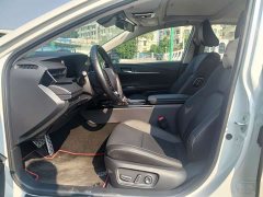 Toyota Camry Hybrid 2.0 HSE Sport Lite - ფოტო 11