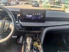 Toyota Camry Hybrid 2.0 HSE Sport Lite - ფოტო 12