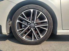 Toyota Camry Hybrid 2.0 HSE Sport Lite - ფოტო 16