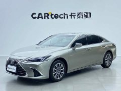 Lexus ES 200 Premium Edition - ფოტო 1