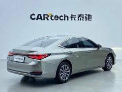 Lexus ES 200 Premium Edition - ფოტო 10
