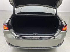 Lexus ES 200 Premium Edition - ფოტო 12