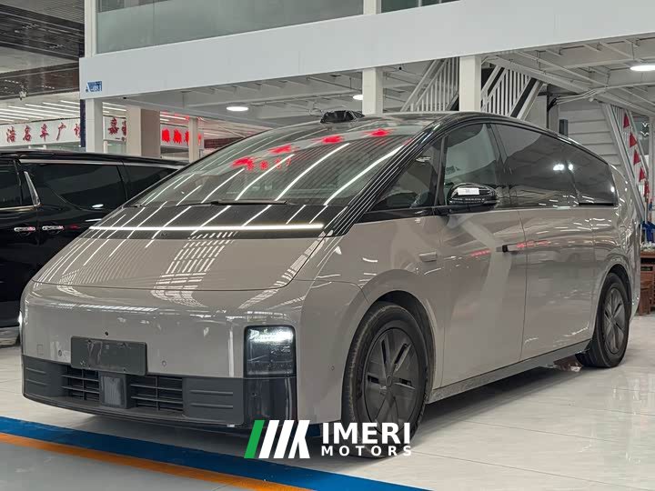 Li Auto Li Xiang MEGA Ultra