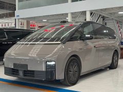 Li Auto Li Xiang MEGA Ultra - ფოტო 1