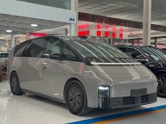 Li Auto Li Xiang MEGA Ultra - ფოტო 3