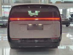 Li Auto Li Xiang MEGA Ultra - ფოტო 4
