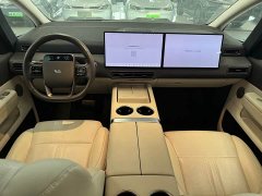 Li Auto Li Xiang MEGA Ultra - ფოტო 9