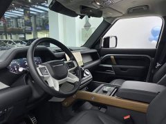 Land Rover Defender 110 P400 Dark Edition - ფოტო 18