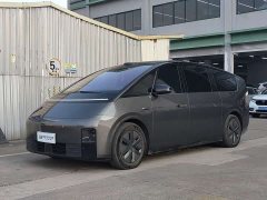Li Auto MEGA Home Family Edition - ფოტო 1