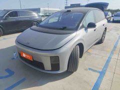 Li Auto i8 Standard Edition - ფოტო 1