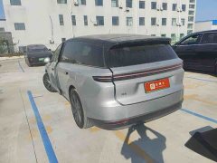 Li Auto i8 Standard Edition - ფოტო 4