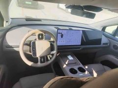 Li Auto i8 Standard Edition - ფოტო 5