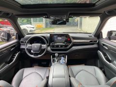 Toyota Crown Venza 2024 2.5L HEV AWD Luxury - ფოტო 6