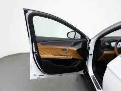BYD Han DM-i 121KM Respect Edition - ფოტო 8