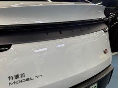 Tesla Model Y Long Range All-Wheel Drive Launch Edition - ფოტო 10