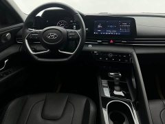 Hyundai Elantra 1.5L CVT Luxury - ფოტო 10