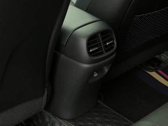 Hyundai Elantra 1.5L CVT Luxury - ფოტო 12