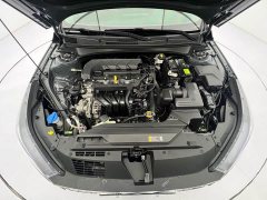 Hyundai Elantra 1.5L CVT Luxury - ფოტო 8