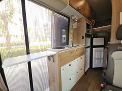 SAIC Maxus V90 RV 2.0T Traveler V90 Class B Motorhome Flagship Edition - ფოტო 16