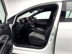 Volkswagen Golf 300TSI R-Line - ფოტო 8