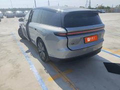 Li Auto i8 Standard Edition - ფოტო 4
