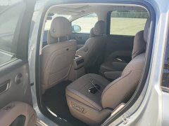 Li Auto i8 Standard Edition - ფოტო 6