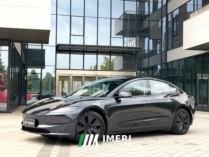 Tesla Model 3 Rear-Wheel Drive