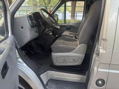 JMC Teshun Terios 2.8T Commercial Transport Short Wheelbase Mid-roof 6-seater China VI JX493 - photo 6